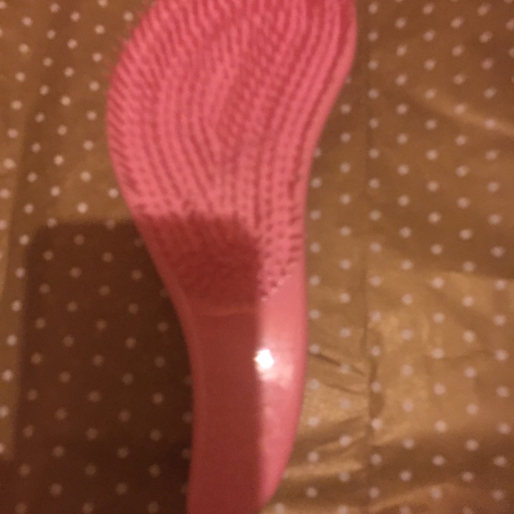 Detangling brush